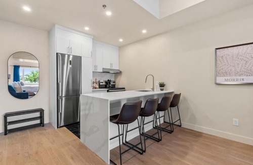 Gay Village Apartment | DownTown King Loft