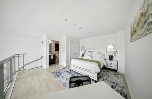 King West Village Apartment | Downtown Loft style Condo with Pool Gym and Balcony