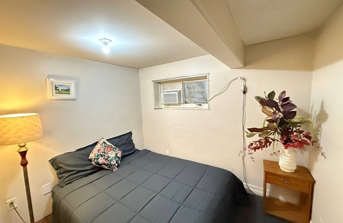 Surrey Bed & Breakfast | Downtown Private 2 Bedroom Independent Suite