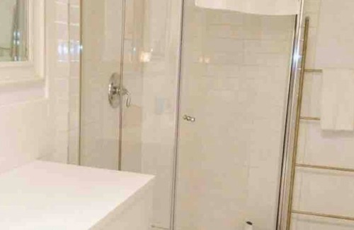 Leslieville House | Downtown Toronto East, Leslieville with Hot Tub