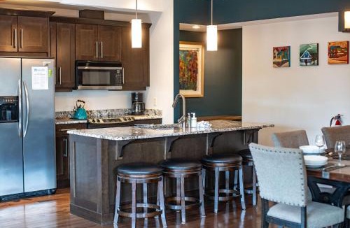 Revelstoke Apartment | Downunder Mountain Retreat