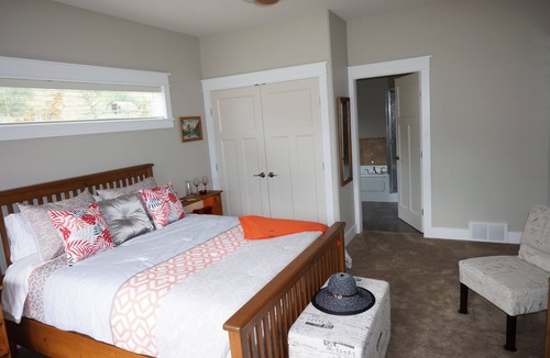 Okanagan-Similkameen Bed & Breakfast | Dreams B&B - Crystal room