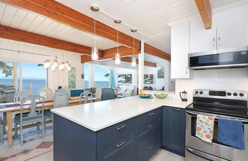 Quadra Island House | Driftwood Harbour, Quadra Island