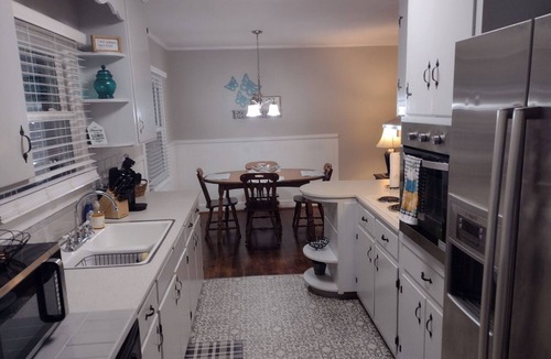 Durham House | Duke and UNC at your Doorstep, 3 bed 1 bath that fits 5
