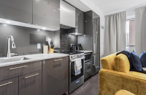 Garden District Hotel | Dundas District Suites