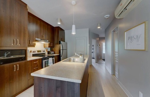 Bromont Apartment | E201-Condo ski in ski out ~velo in velo out