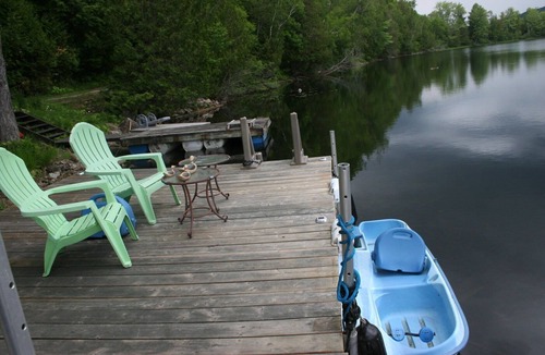 Val-des-Monts Ski Chalet | Eagle Nest Cottage. Waterfront cottage with astonishing views. Summer retreat.