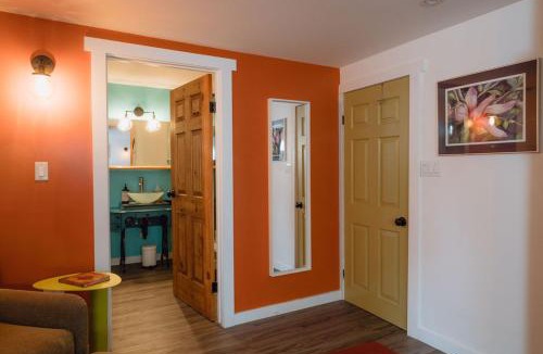 Nelson Apartment | eARTh studios GallerySuite