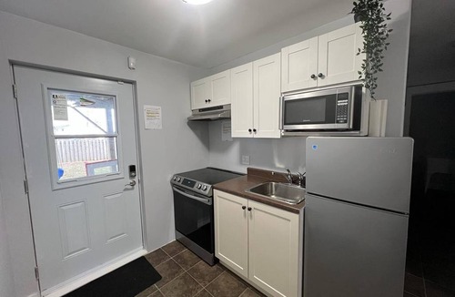 Eastern Passage House | East End Suite Rentl