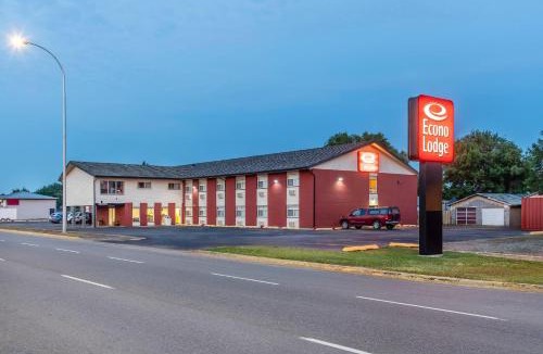 Taber Cabin | Econo Lodge