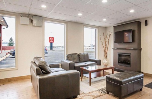 Taber Cabin | Econo Lodge