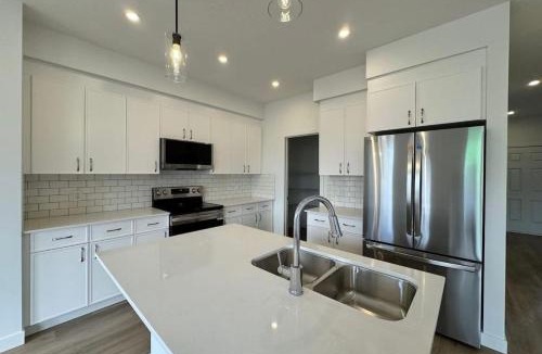 Ellerslie Apartment | ED Phonix