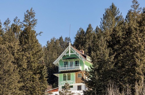 Golden Ski Chalet | Edelweiss Village & Resort – Chalet Ernest Feuz