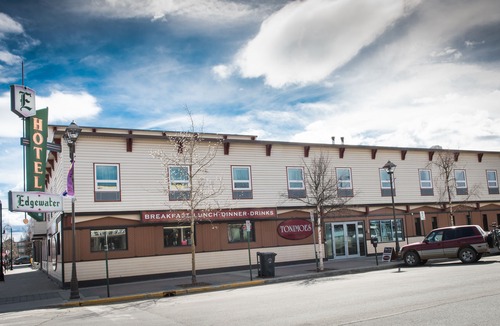 Whitehorse Hotel | Edgewater Hotel