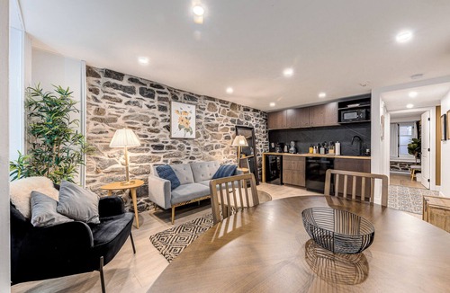 Vieux-Quebec-Cap-Blanc-colline Parlementaire Apartment | Elegant 1 Bedroom Suite