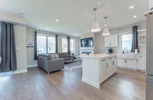 Southwold House | Elegant-4BR-retreat-Port Stanley