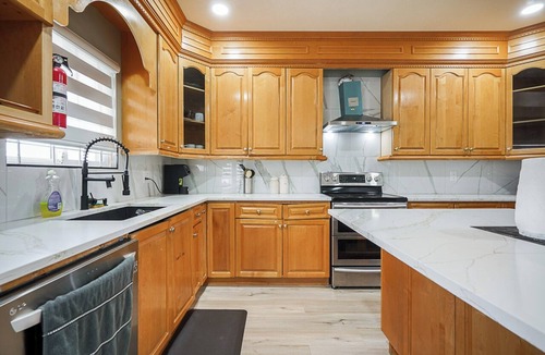 Surrey Newton House | Elegant 5BR Home| 4 Full Baths | Designed for comfort & Style
