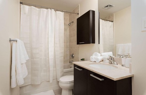 Bay Cloverhill Apartment | Elegant Downtown Condo with Panoramic Views