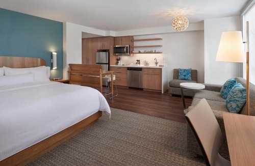Mississauga Hotel | Element by Marriott Toronto Airport