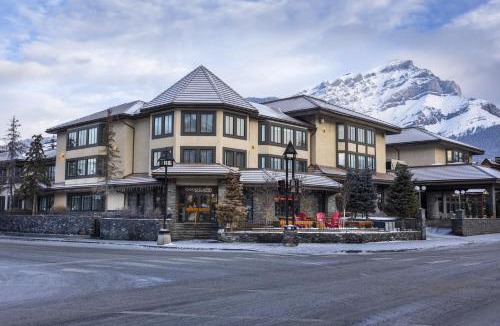 Banff Hotel | Elk + Avenue Hotel