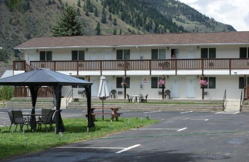 Okanagan-Similkameen Hotel | Elks Motel