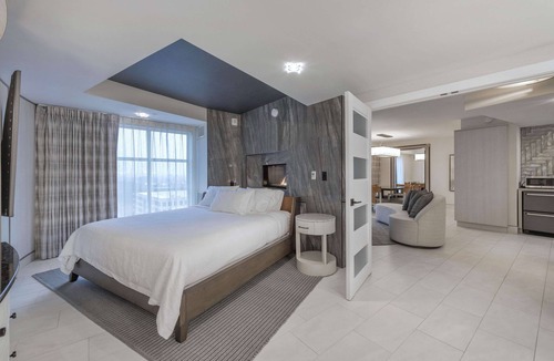 Umstead Hotel | Embassy Suites by Hilton Raleigh Durham Airport Brier Creek