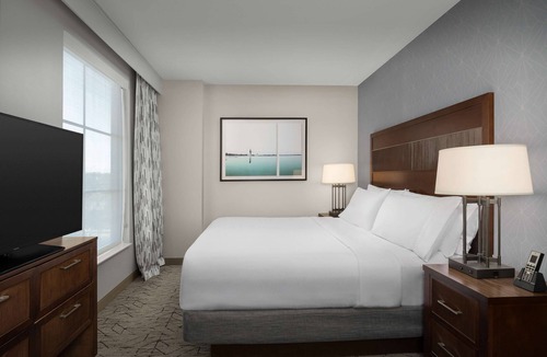 Springfield Hotel | Embassy Suites Springfield