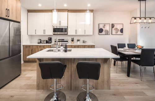 Southeast Calgary House | Entire new built duplex house(two units)