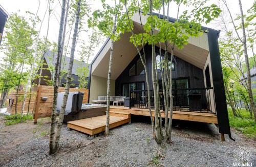 Pont-Rouge Ski Chalet | Entracte Spa prive Vue sur le boise Chalet premium pour 10 personnes