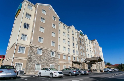 Graysville Apartment | Equipped Studio Near CHA Airport | Indoor Pool + Gym Access