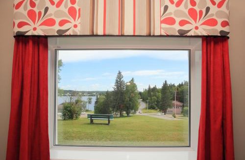 Lac-Bouchette Hotel | Ermitage Saint-Antoine