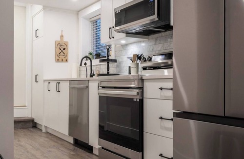 Langley House | Evergreen Escape