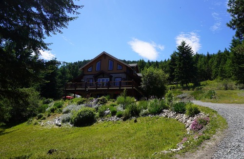 Rock Creek House | Evergreen Nature Getaway retreat!