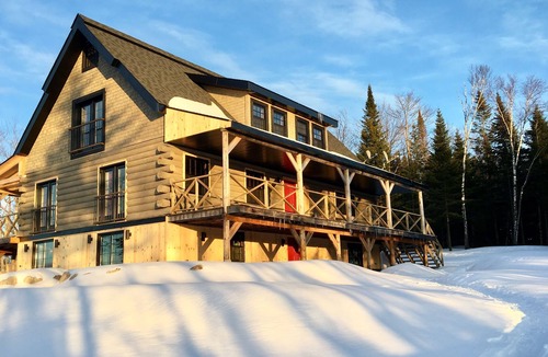 Val Morin Ski Chalet | EXCEPTIONAL ROUND WOOD CHALET-POOL-POOL-