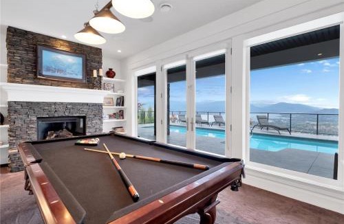 Southwest Mission Apartment | Exclusive Lakeview Suite with Pool and Hot Tub