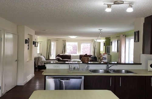 Airdrie House | * Executive Fully Furnished Upgraded Home *