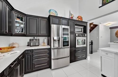 Barrie House | Executive high end home with Backyard Oasis!