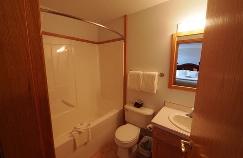 High Level Hotel | Executive House Suites Hotel & Conference Centre