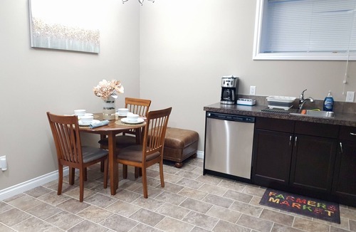Grande Prairie Apartment | ❤️Executive Suite❤️By 2 Shopping Centres, Costco .