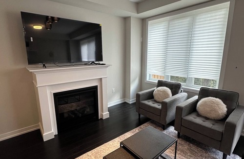 Brampton House | Executive Townhome on Ravine wood lot