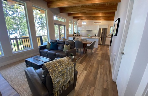 Courtenay Cottage | .Experience the Island