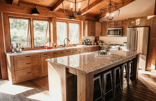 Falcon Lake Cottage | Explore Adventure Island