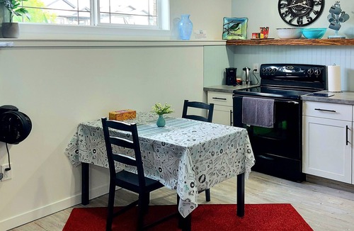 Grande Prairie Apartment | Exquisite Studio Suite Renovation - Fully Equipped for Your Comfort! ✨