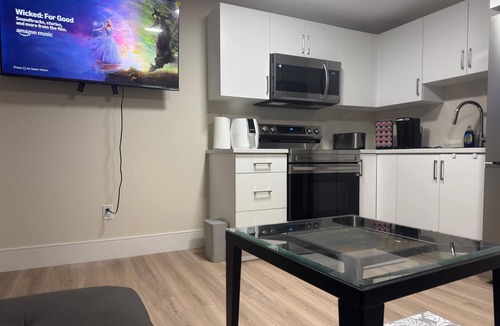 Moncton Apartment | Fabulous 1-bedroom apartment with AC in vibrant Moncton