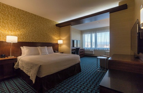 Regina Hotel | Fairfield by Marriott® Regina
