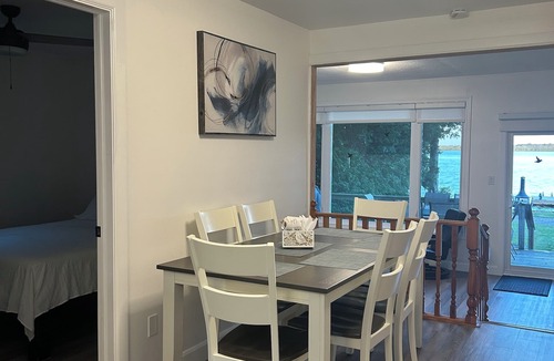 Victoria Road Cottage | Family Cottage on Balsam Lake