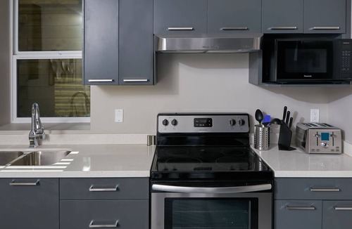 Burnaby House | Family Friendly 7 Bed Rooms house The Chateau - ST No. 00177094