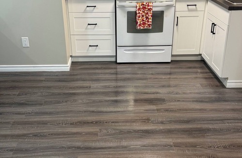 Niagara Falls House | Family-Friendly 2BR – Close to all Niagara Falls Attractions