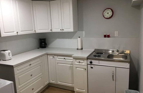 Cardston House | Family Friendly Cardston (whole house)!