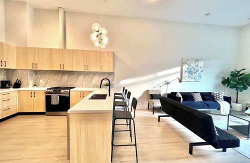 South Newton Condo | Family Friendly Ground Level Condo